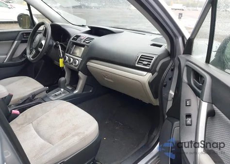 2017 Subaru Forester 2.5I Premium z USA, uszkodzony, nr VIN JF2SJAGC9HH528971